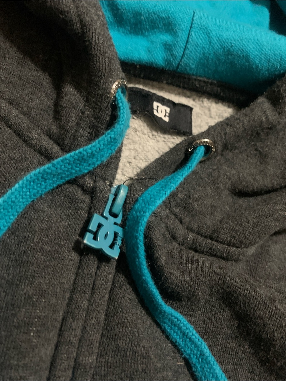 Vintage DC y2k 2000s Hooded Zip Sweatshirt in Navy with Teal Logo